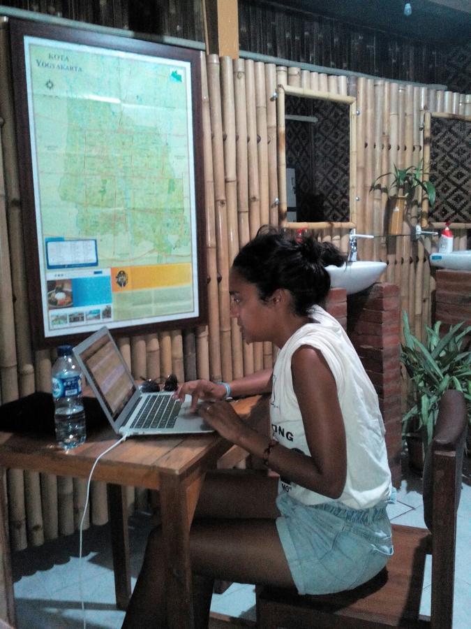 Glory Homestay Yogyakarta Dış mekan fotoğraf
